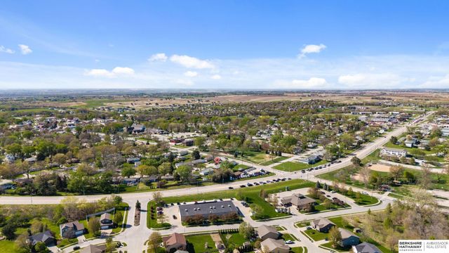 108 Meadow Lane, Gretna, NE 68028