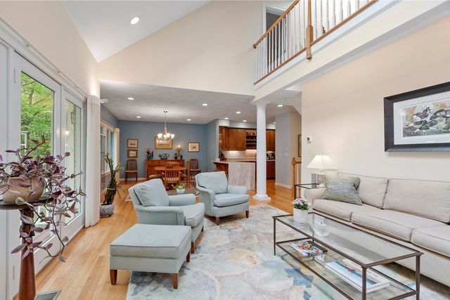 5 Vine Brook Way 5, Woburn, MA 01801