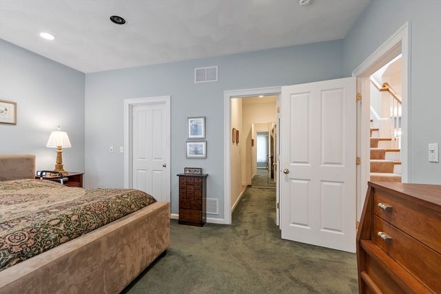 5 Vine Brook Way 5, Woburn, MA 01801