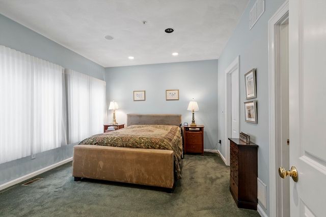 5 Vine Brook Way 5, Woburn, MA 01801