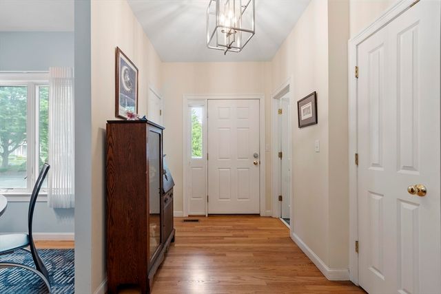 5 Vine Brook Way 5, Woburn, MA 01801