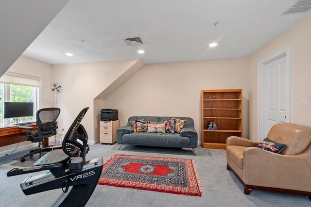 5 Vine Brook Way 5, Woburn, MA 01801