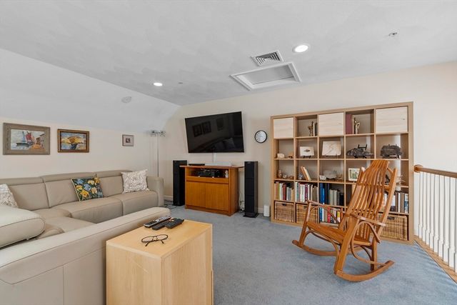 5 Vine Brook Way 5, Woburn, MA 01801
