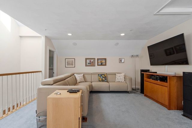 5 Vine Brook Way 5, Woburn, MA 01801