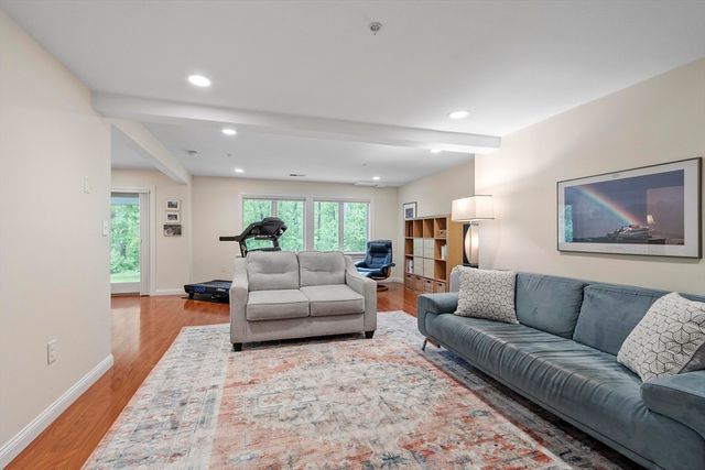 5 Vine Brook Way 5, Woburn, MA 01801