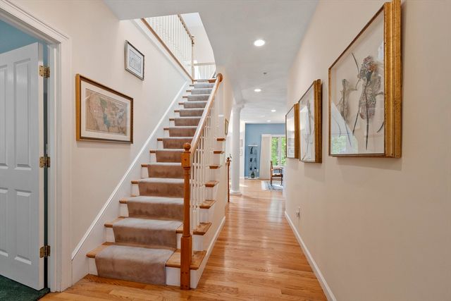 5 Vine Brook Way 5, Woburn, MA 01801