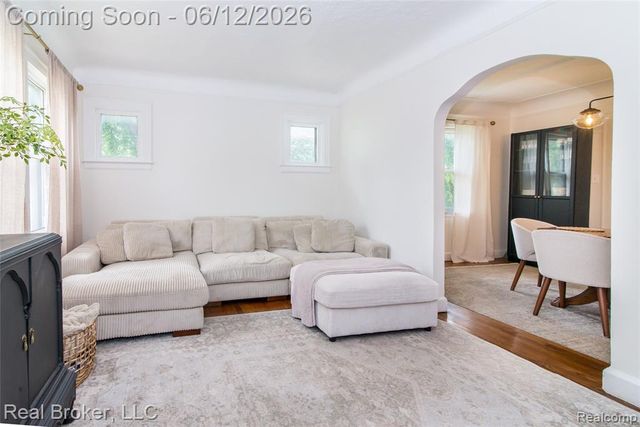 29019 Birchlawn Street, Garden City, MI 48135