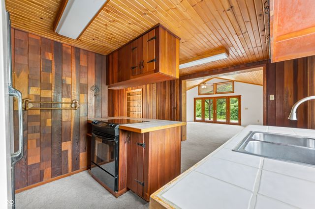 4837 Covered Bridge Road, Nashville, IN 47448