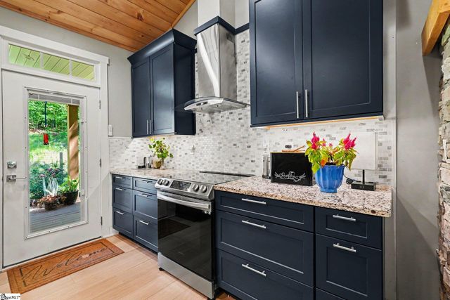 1241 Hayes Road, Columbus, NC 28722