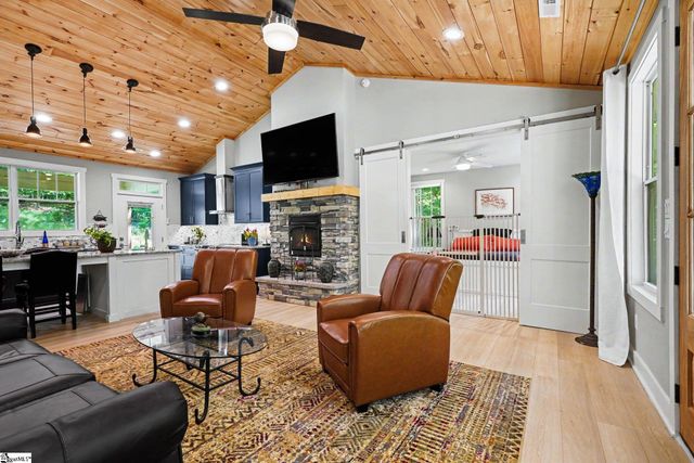 1241 Hayes Road, Columbus, NC 28722