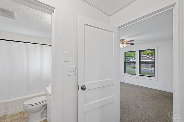 738 S E St, Pensacola, FL 32502