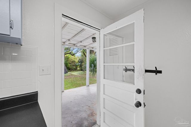 738 S E St, Pensacola, FL 32502