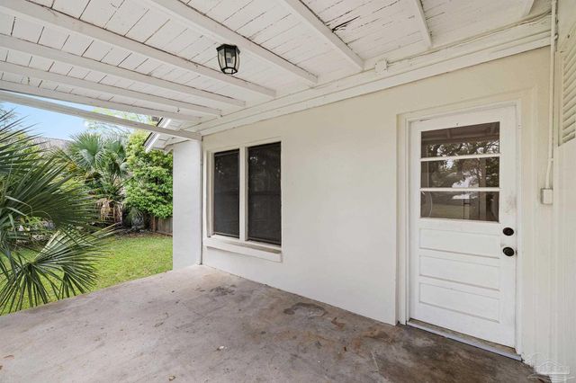 738 S E St, Pensacola, FL 32502