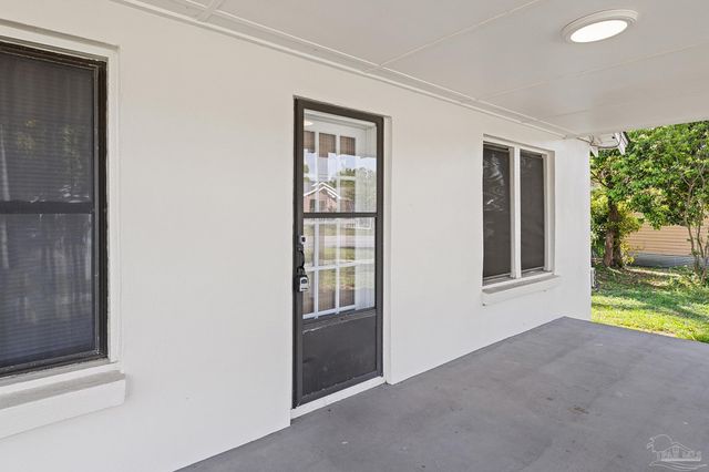 738 S E St, Pensacola, FL 32502