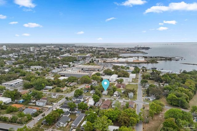 738 S E St, Pensacola, FL 32502