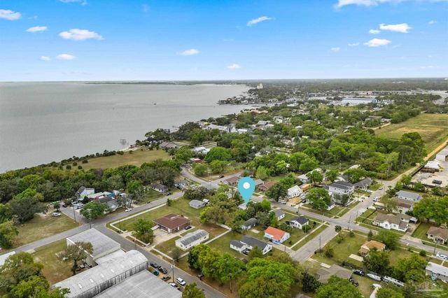 738 S E St, Pensacola, FL 32502