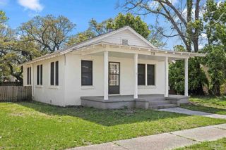 738 S E St, Pensacola, FL 32502