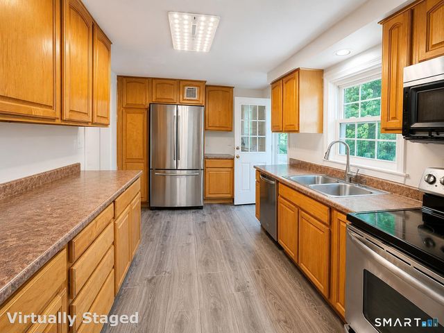 104 Higby Road, Middletown, CT 06457