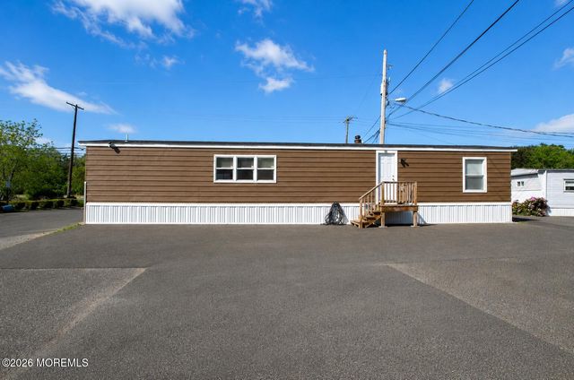 10 Misty Lane, Jackson, NJ 08527