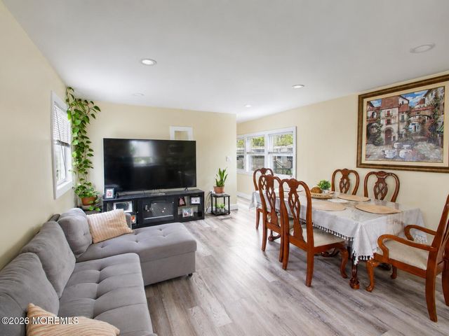 10 Misty Lane, Jackson, NJ 08527
