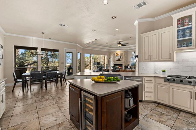 3230 Roan Way, San Antonio, TX 78259