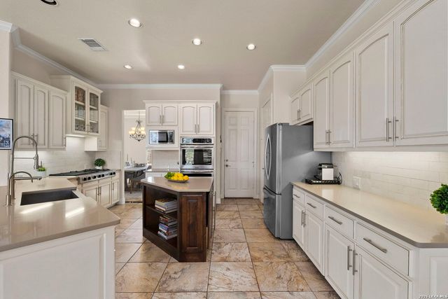 3230 Roan Way, San Antonio, TX 78259