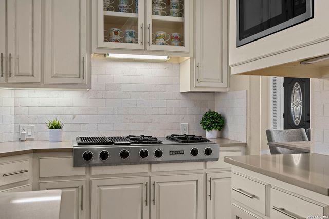 3230 Roan Way, San Antonio, TX 78259