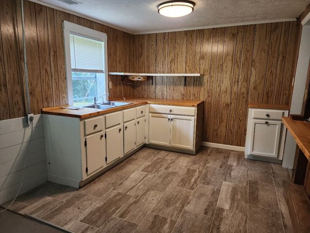 644 Webster Branch Ln, Whitleyville, TN 38588