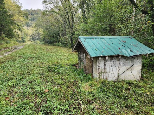 644 Webster Branch Ln, Whitleyville, TN 38588