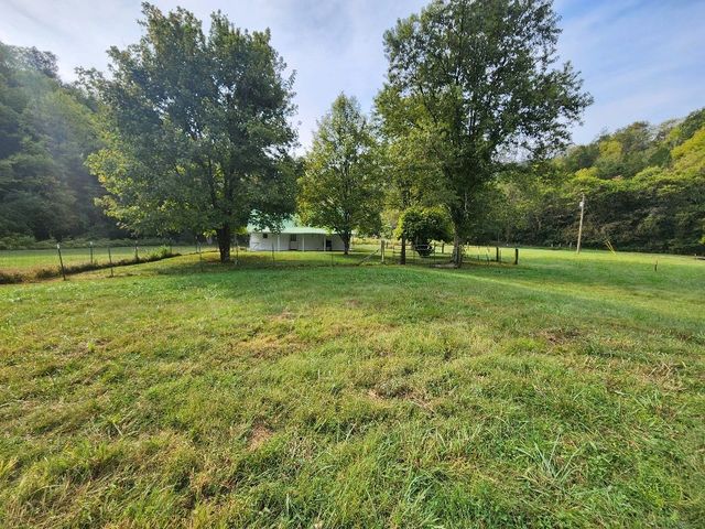 644 Webster Branch Ln, Whitleyville, TN 38588