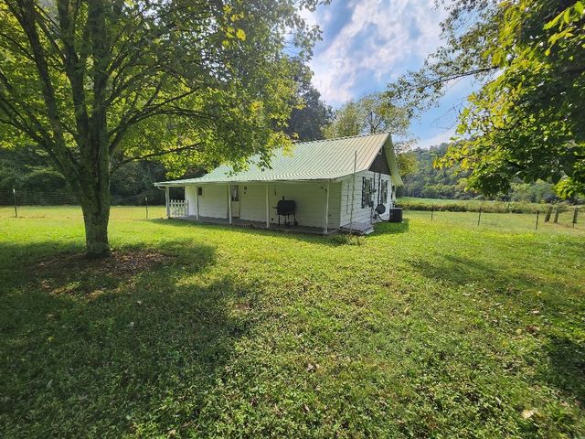 644 Webster Branch Ln, Whitleyville, TN 38588