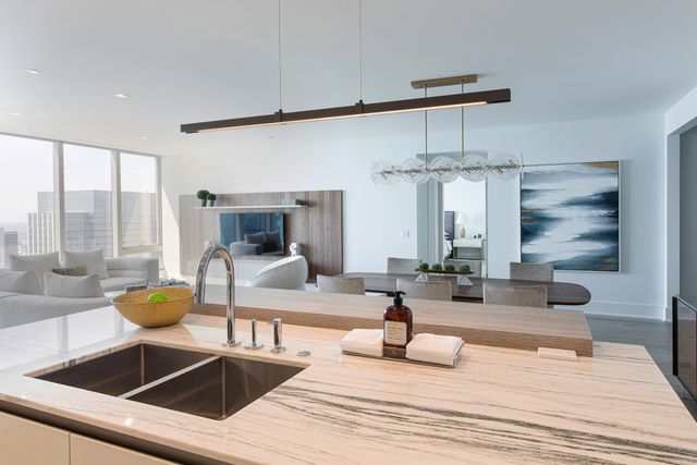 363 E Wacker Drive 6303, Chicago, IL 60601