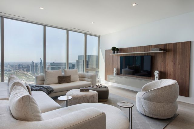 363 E Wacker Drive 6303, Chicago, IL 60601