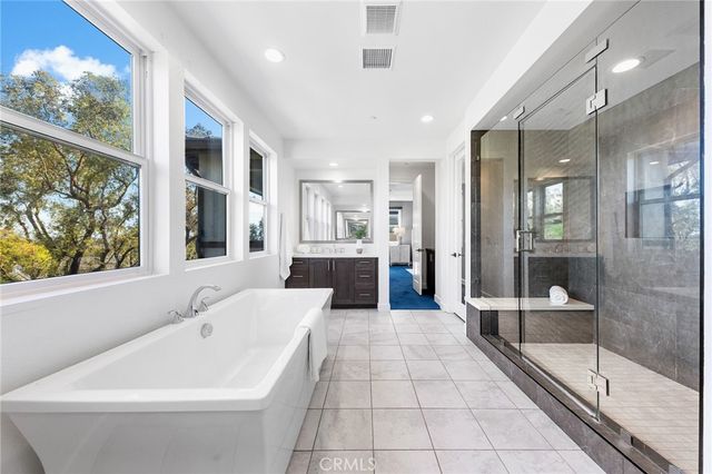 27 Alessio, Lake Forest, CA 92630