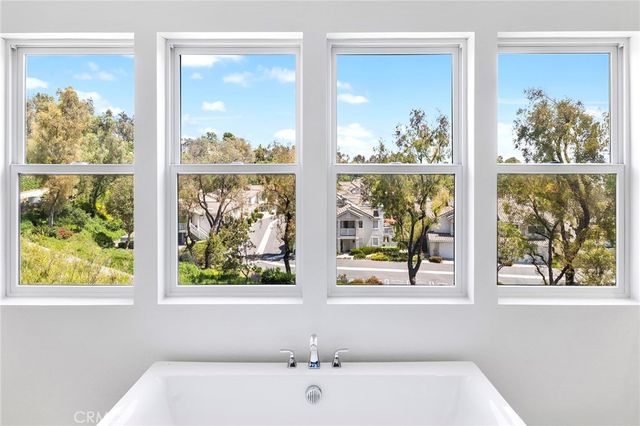 27 Alessio, Lake Forest, CA 92630