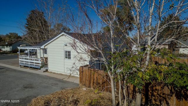 224 S Nevada Street, Yerington, NV 89447