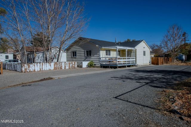 224 S Nevada Street, Yerington, NV 89447