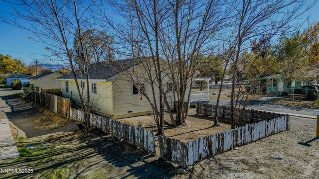 224 S Nevada Street, Yerington, NV 89447