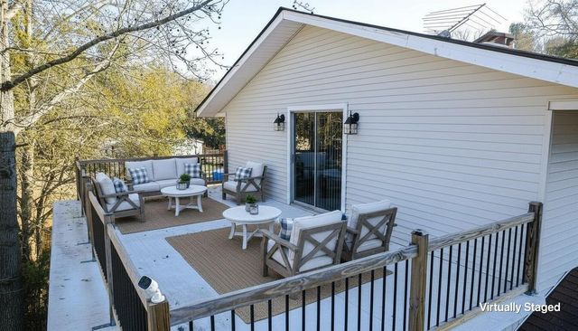 381 Fountain Lake Drive, Eutawville, SC 29048