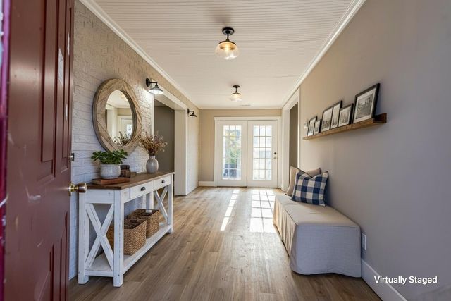 381 Fountain Lake Drive, Eutawville, SC 29048