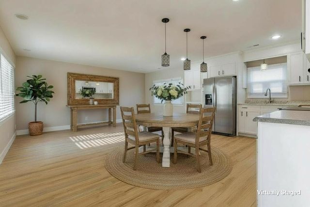 381 Fountain Lake Drive, Eutawville, SC 29048
