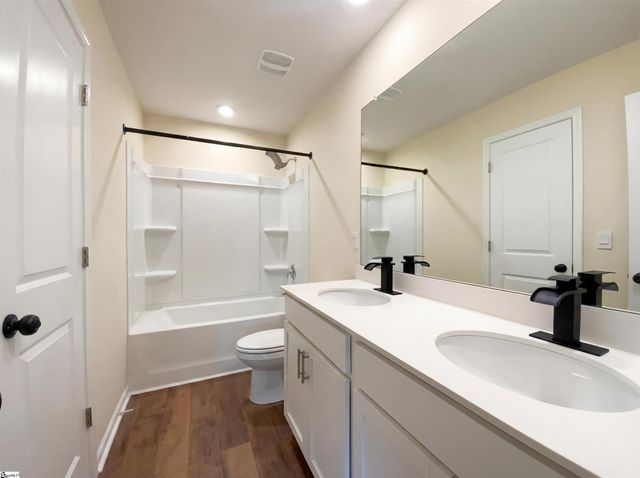 1242 Elterwater Lane, Spartanburg, SC 29306