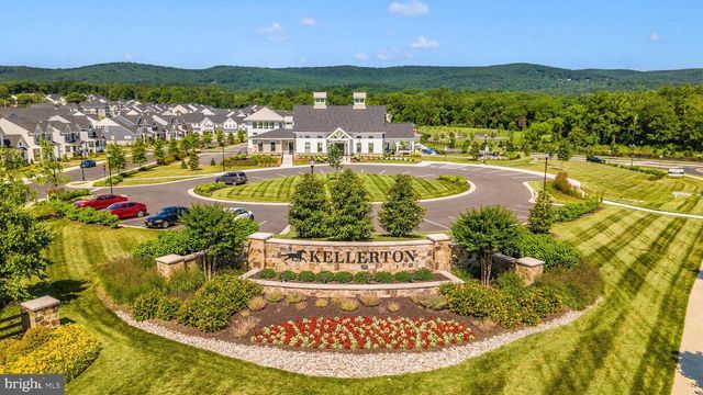 1124 FUTURITY ST, Frederick, MD 21702