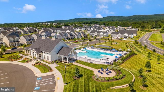 1124 FUTURITY ST, Frederick, MD 21702