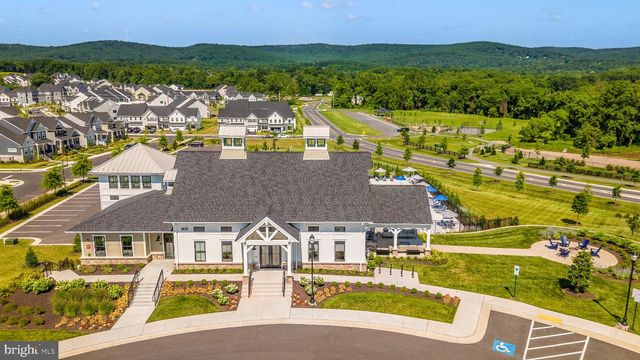 1124 FUTURITY ST, Frederick, MD 21702