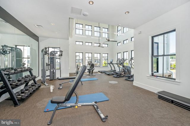 1124 FUTURITY ST, Frederick, MD 21702