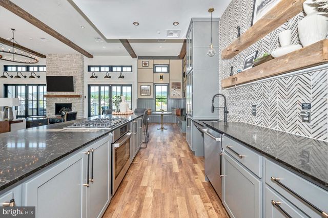 1124 FUTURITY ST, Frederick, MD 21702