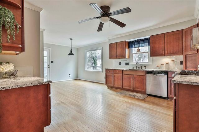 230 Wyngate Circle, Fayetteville, GA 30215