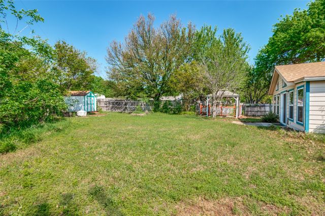 615 N Ector Drive, Euless, TX 76039