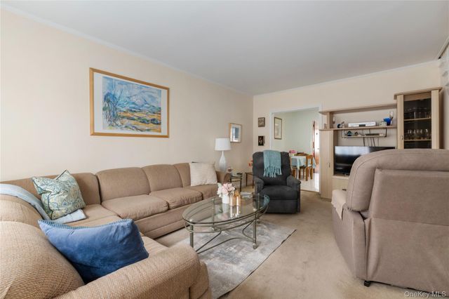 61-09 77th Street, Middle Village, NY 11379